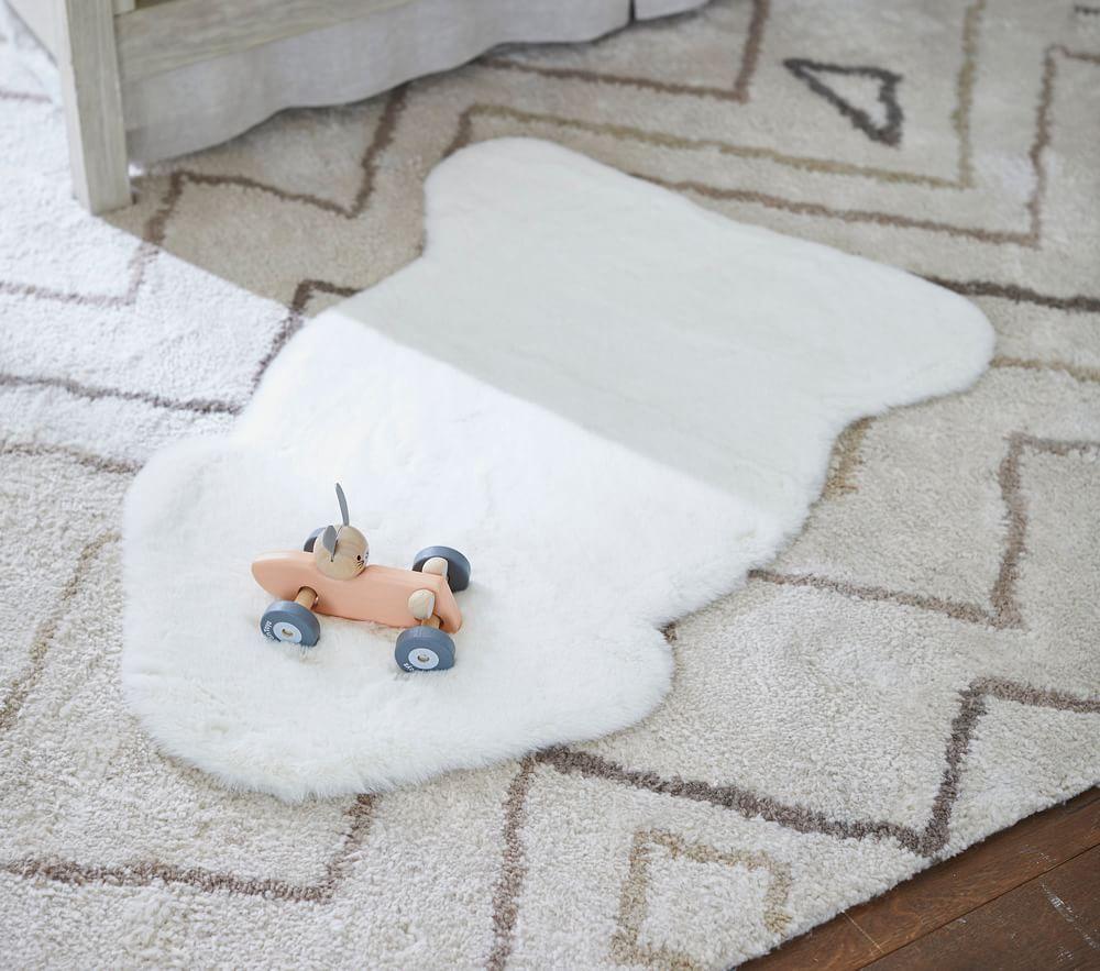 Machine Washable Faux Fur Shaped Rug